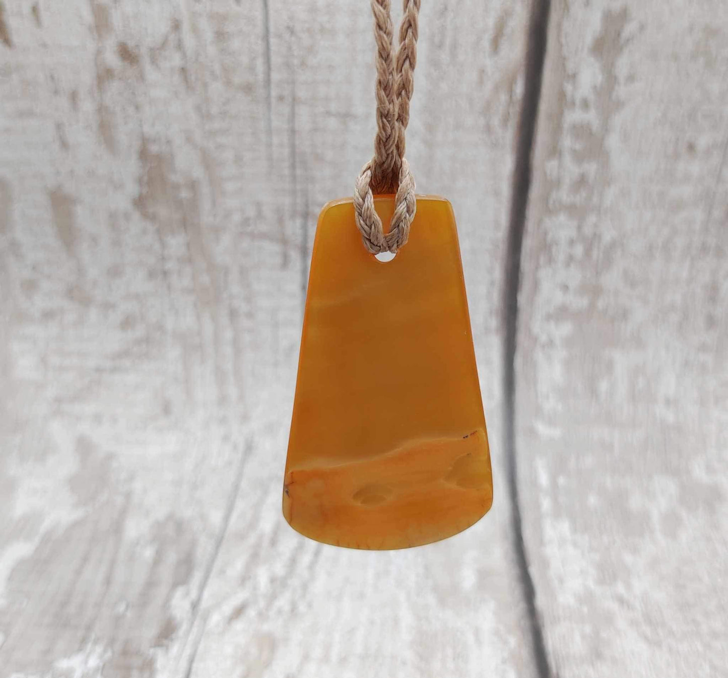 Mother of Pearl Toki styled shell pendant.