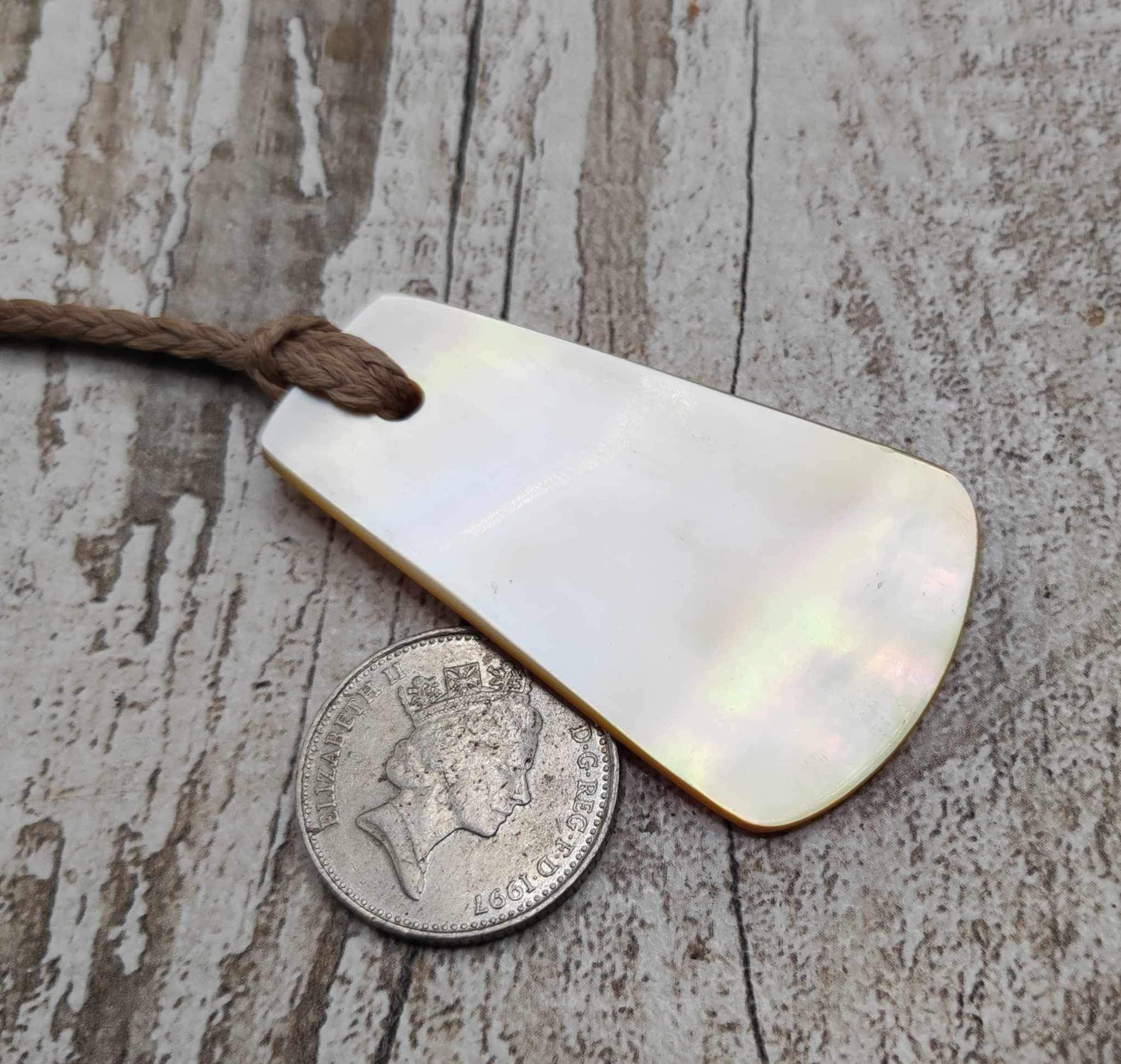 Mother of Pearl Toki styled shell pendant.