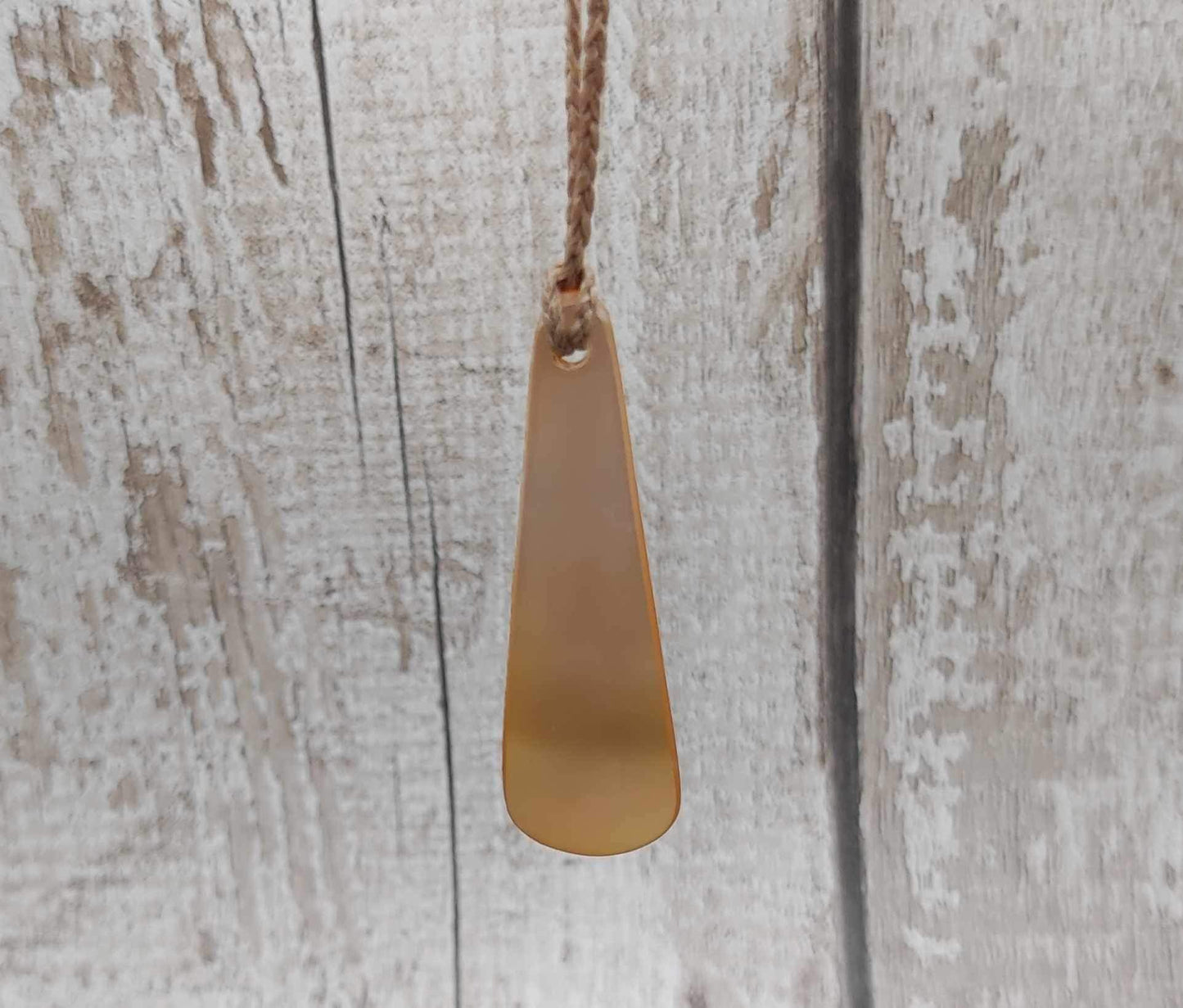 Mother of Pearl shell, roimata tear drop pendant.