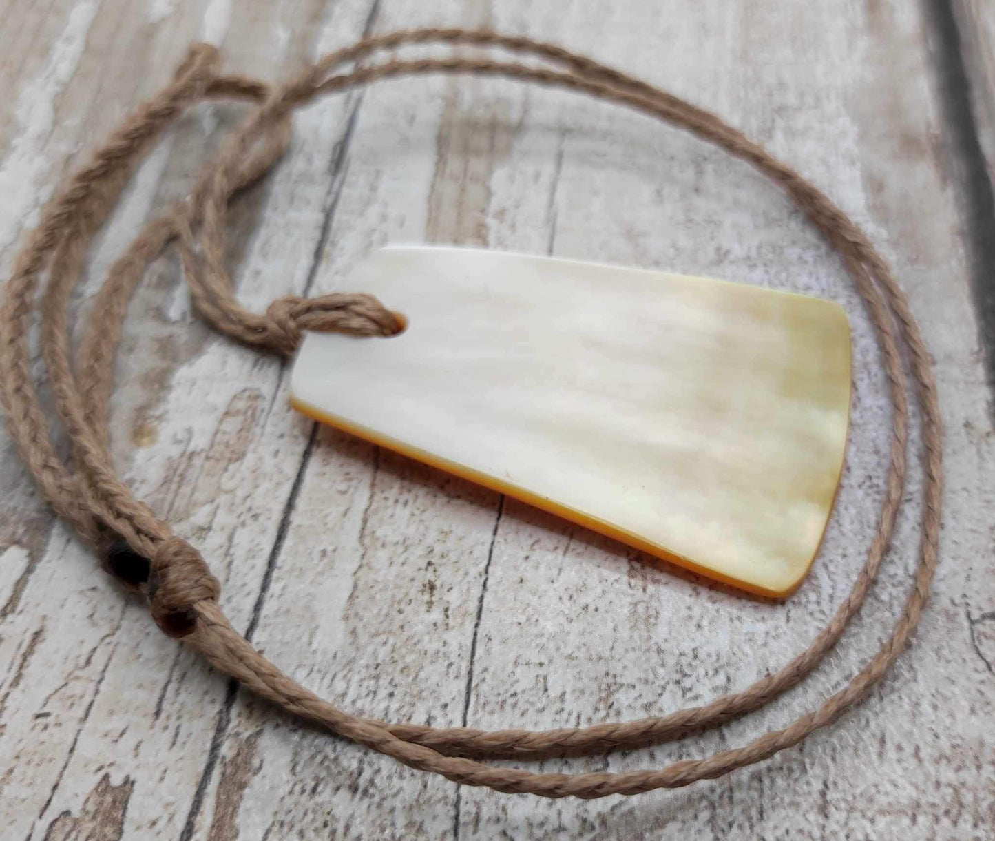 Mother of Pearl Toki styled shell pendant.