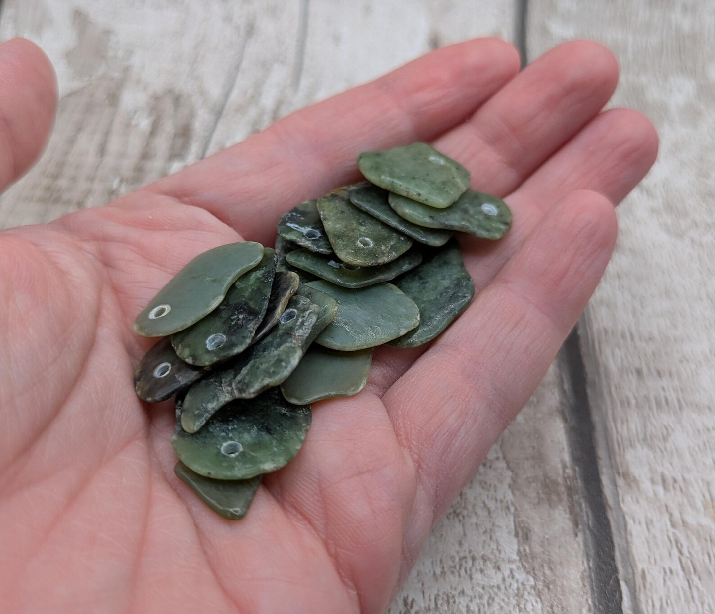 20 Top-Drilled New Zealand Pounamu Beads – Tumble polished Greenstone Offcuts for Jewellery Making and craft projects.