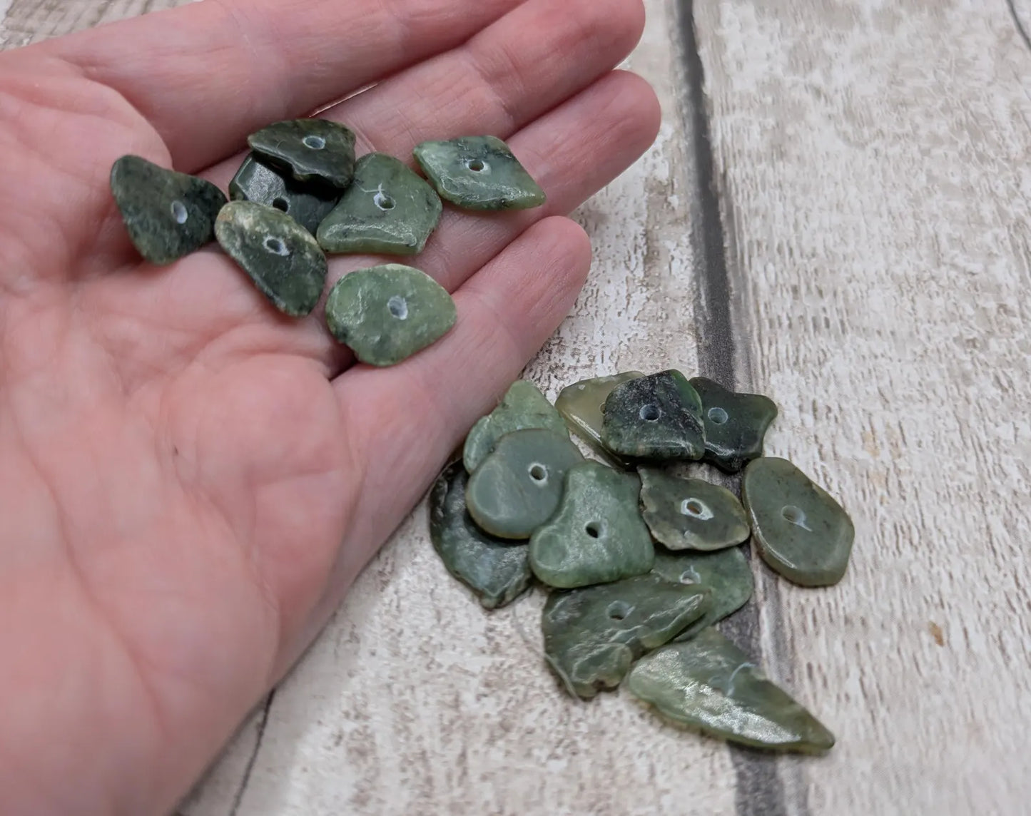20 Centre-Drilled New Zealand Pounamu Beads – Tumble polished Greenstone Offcuts for Jewellery Making and craft projects.