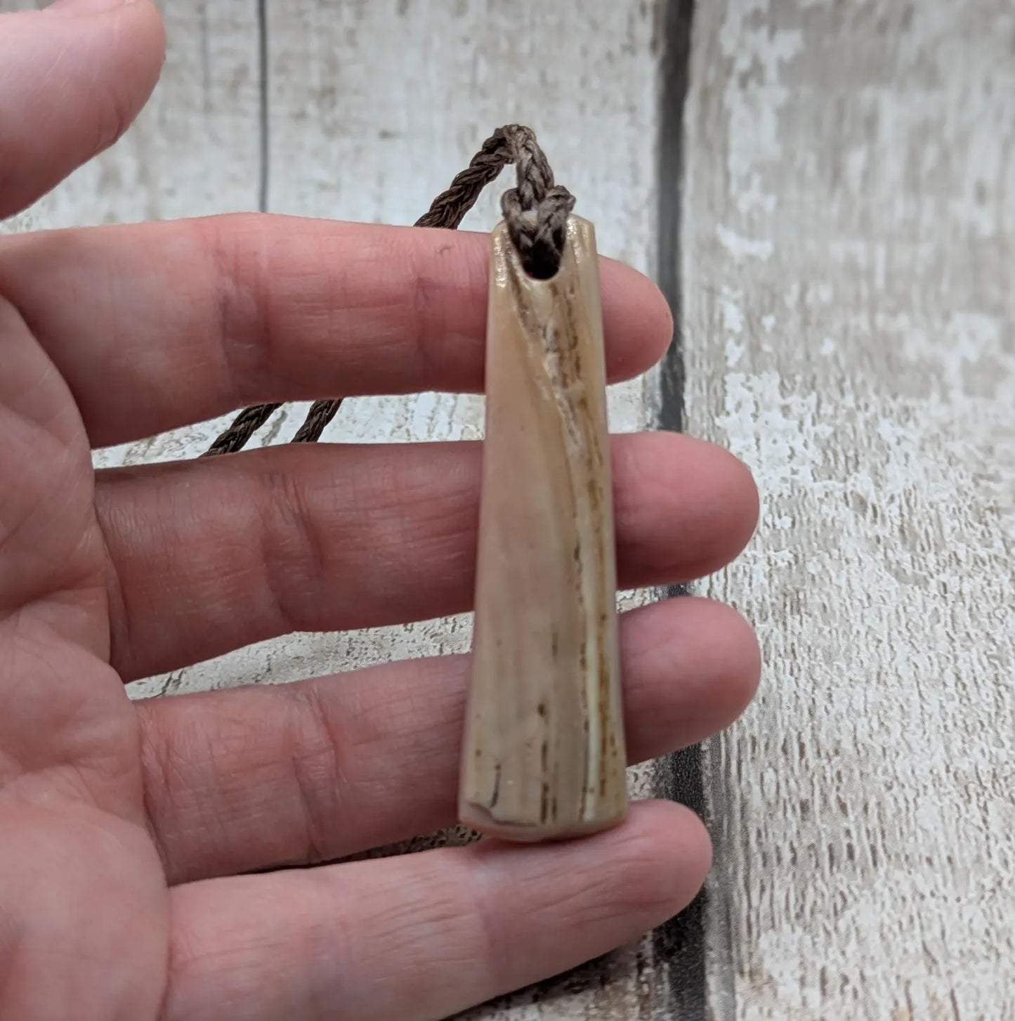 New Zealand pink freshwater mussel shell roimata pendant.
