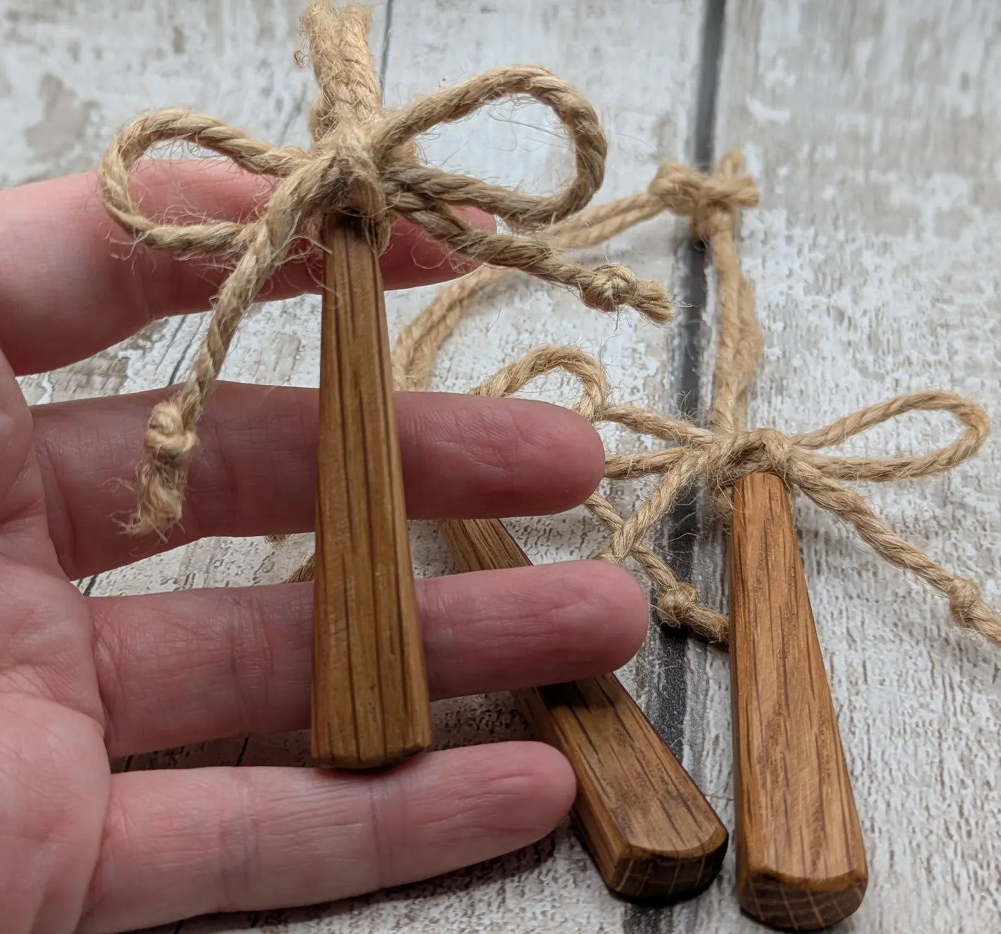 Set of Three Whiskey Barrel Oak Teardrop Christmas Ornaments – Recycled Wood Yule hanging Decorations with Jute Cord & Rustic Jute Bow.