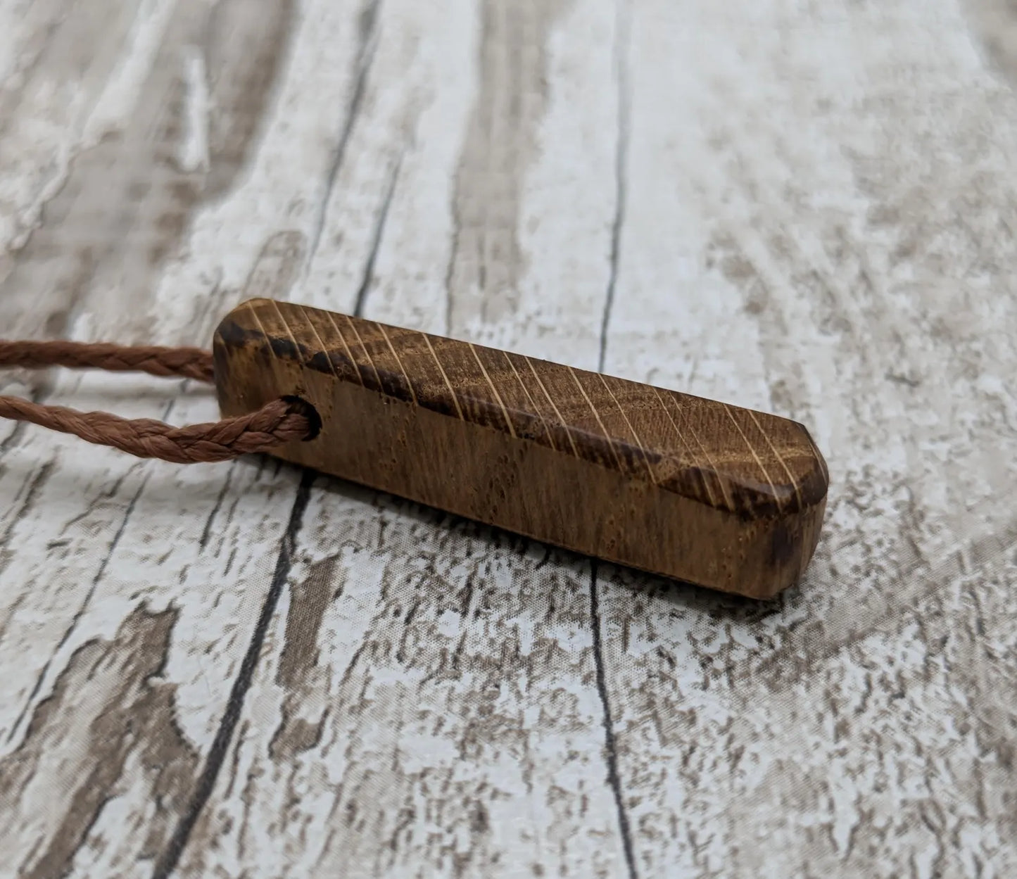 Oak wood roimata drop pendant.