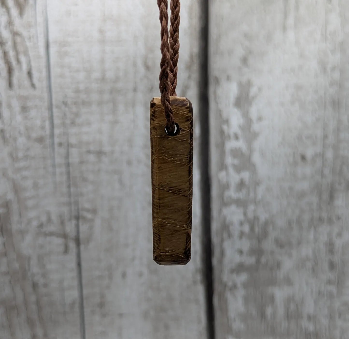 Oak wood roimata drop pendant.