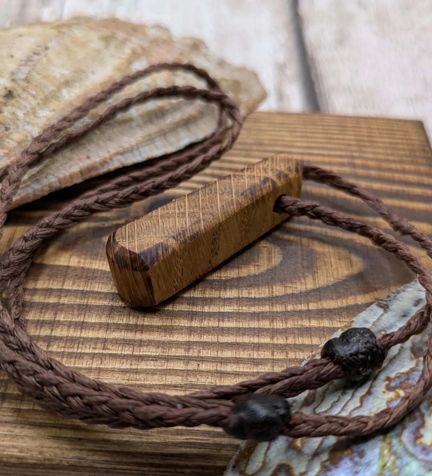 Oak wood roimata drop pendant.