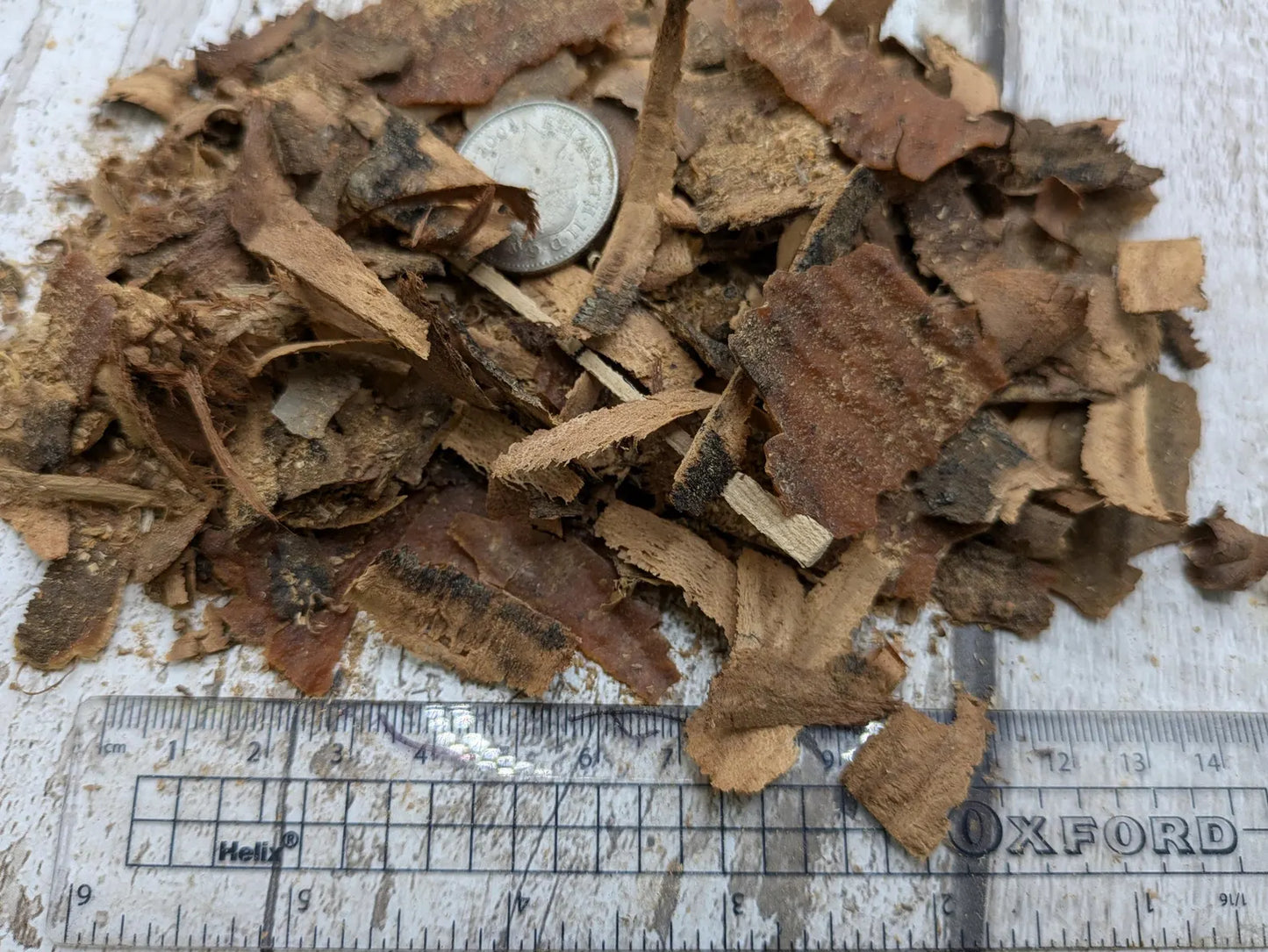 Laburnum wood bark and shavings.