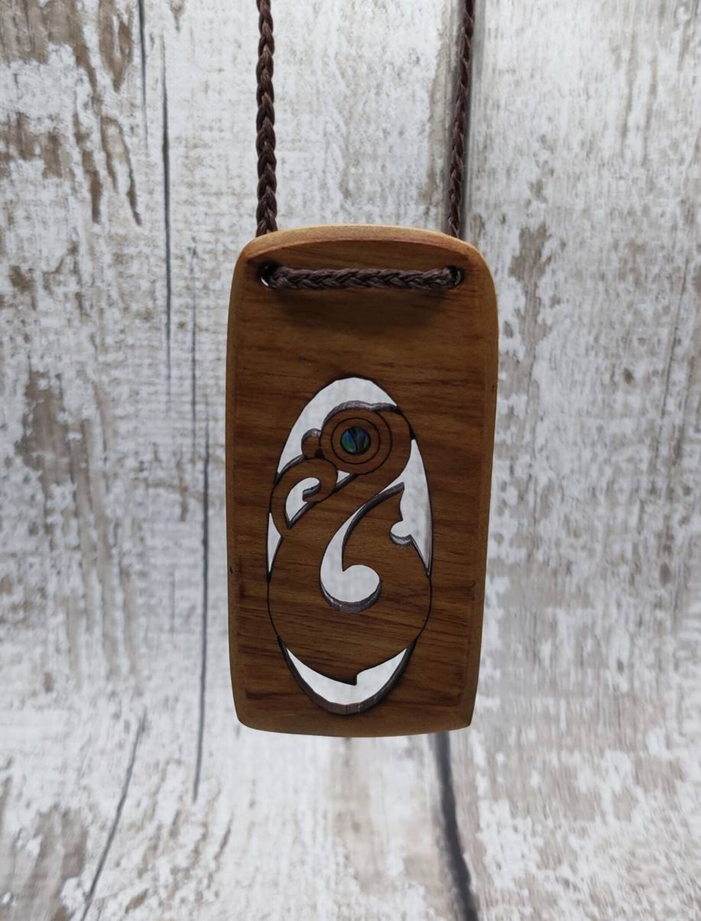Rimu wood pendant, veneer, New Zealand Mania, recycled coster.