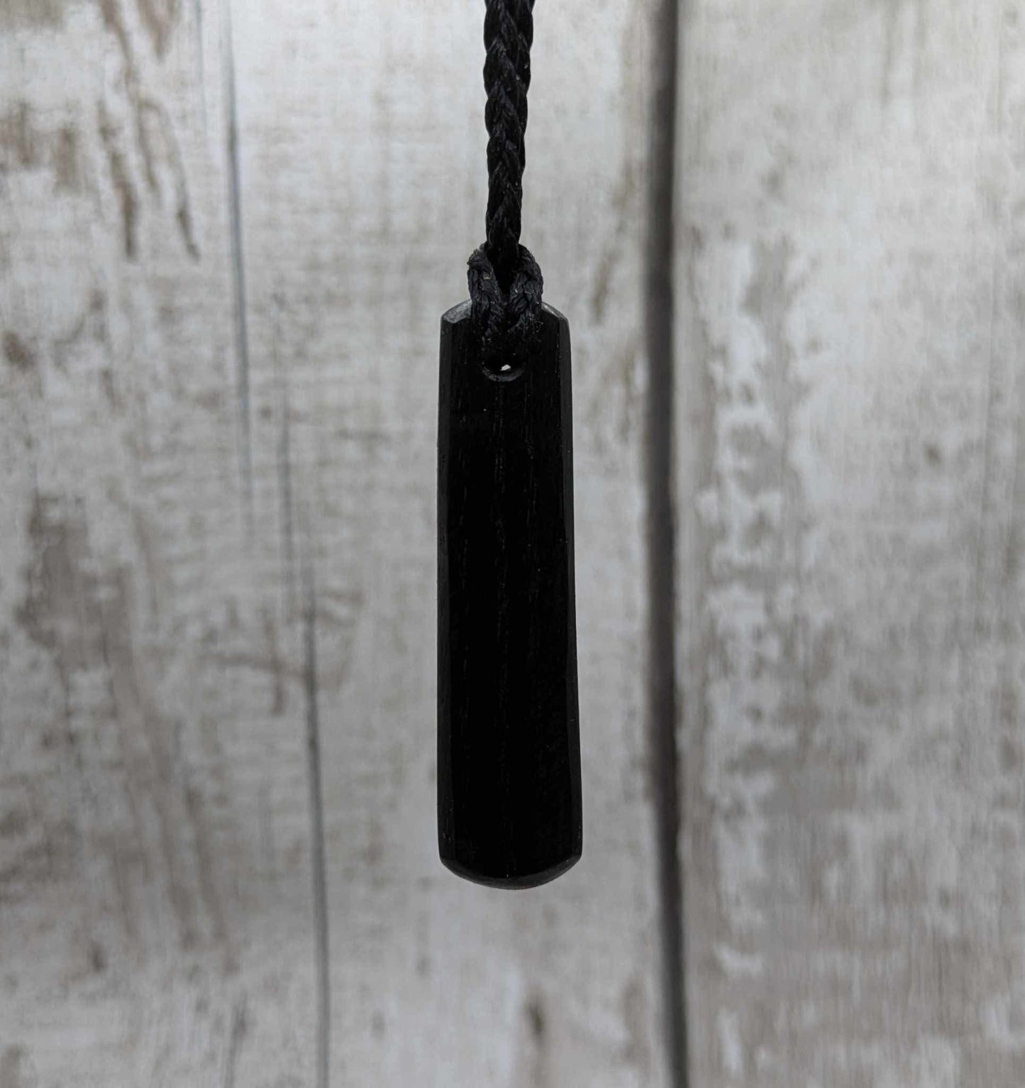 Fenland big oak roimata pendant drop with silver dot.