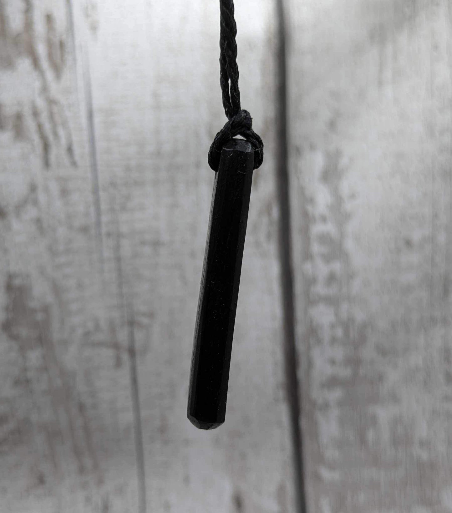 Fenland big oak roimata pendant drop with silver dot.