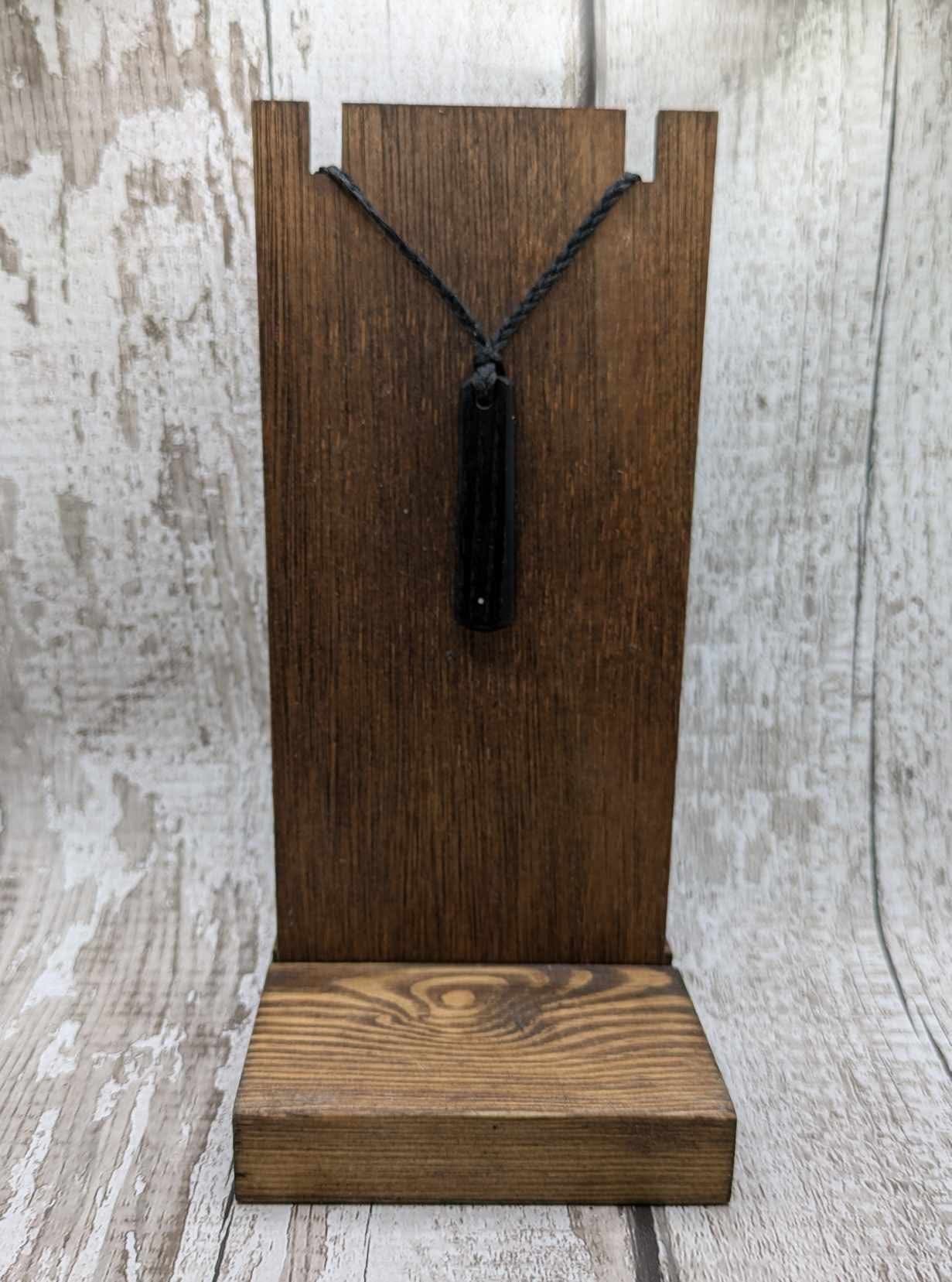 Fenland big oak roimata pendant drop with silver dot.