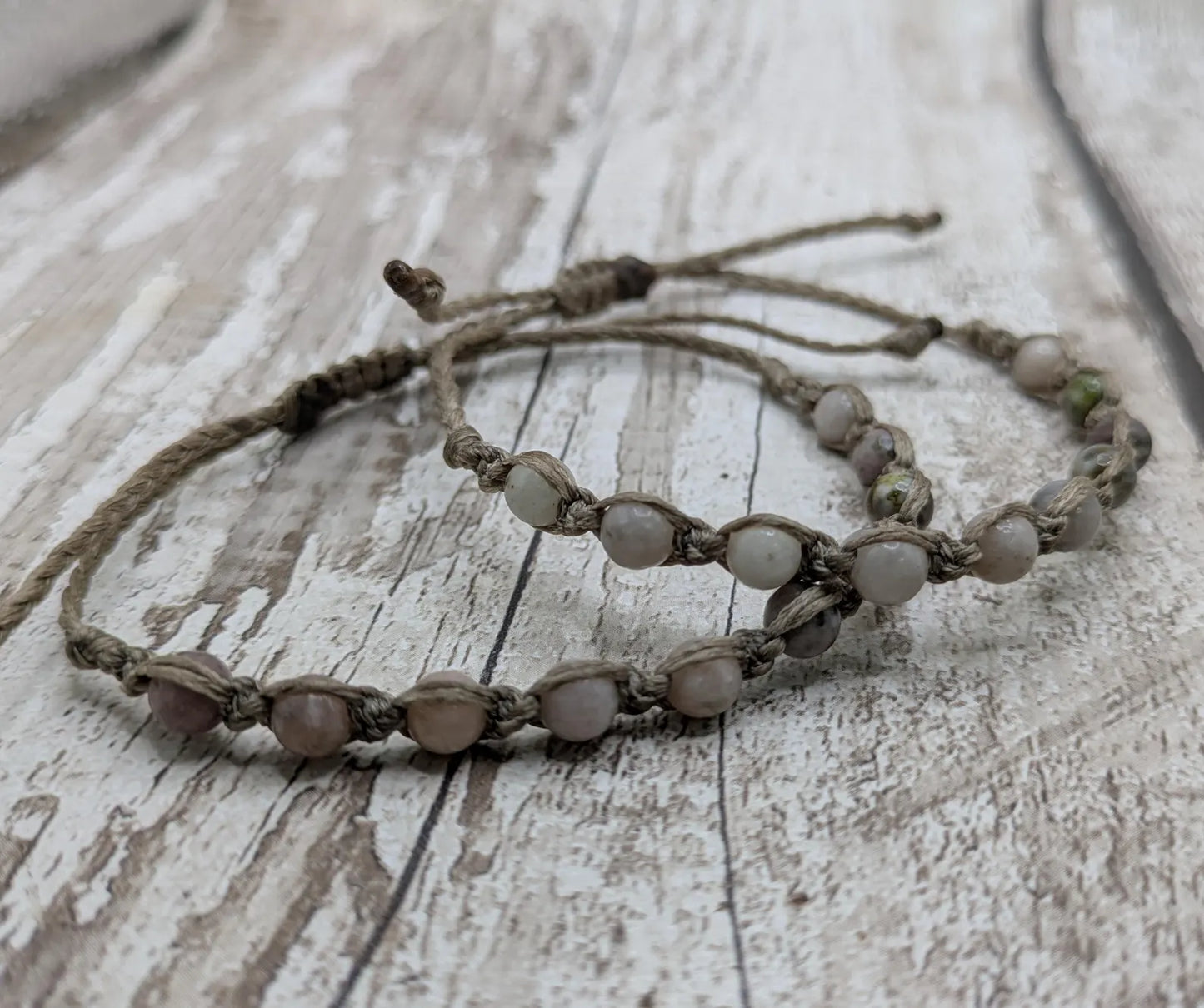 Light lepidolite beaded macramé bracelet.