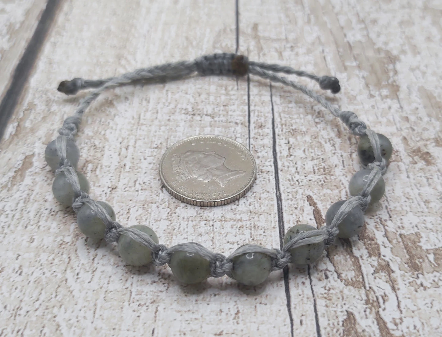 Labradorite 8mm beaded macramé bracelet.