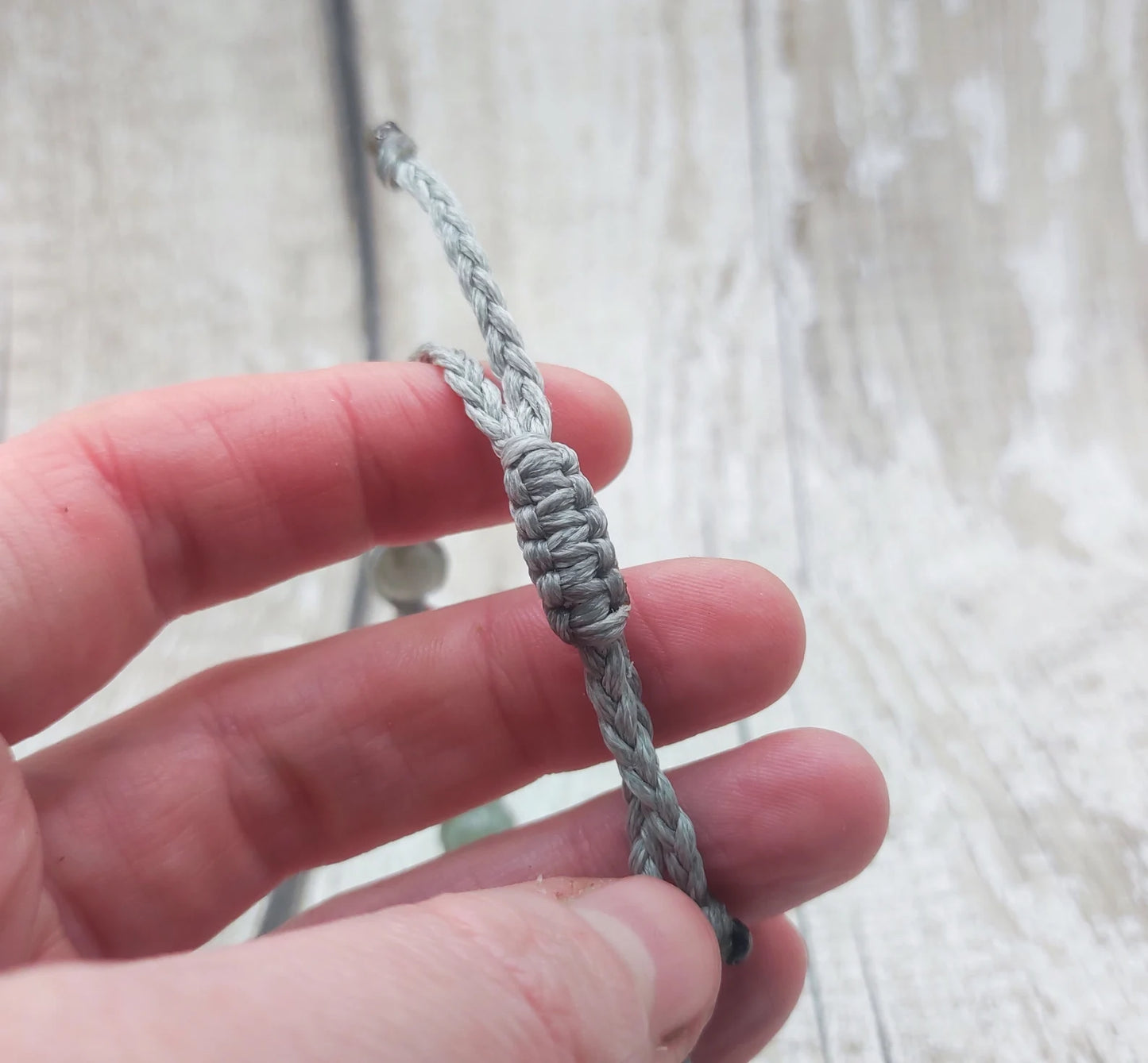 Labradorite 8mm beaded macramé bracelet.