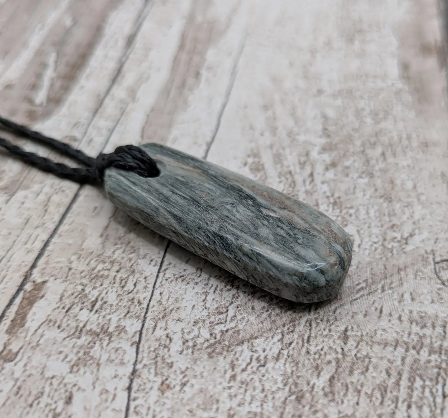 Aotea Stone Pendant – New Zealand Kyanite and Fuchsite Talisman, Sacred Green & Blue Crystal | Simple Handcrafted Necklace.