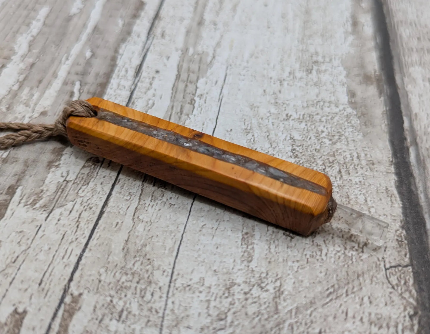 Yew Wood Pendant Wand – Blue Kyanite, Hiddenite & Quartz Point Inlay, High Vibrational Energy Tool, Synergy Blend for Higher Consciousness.