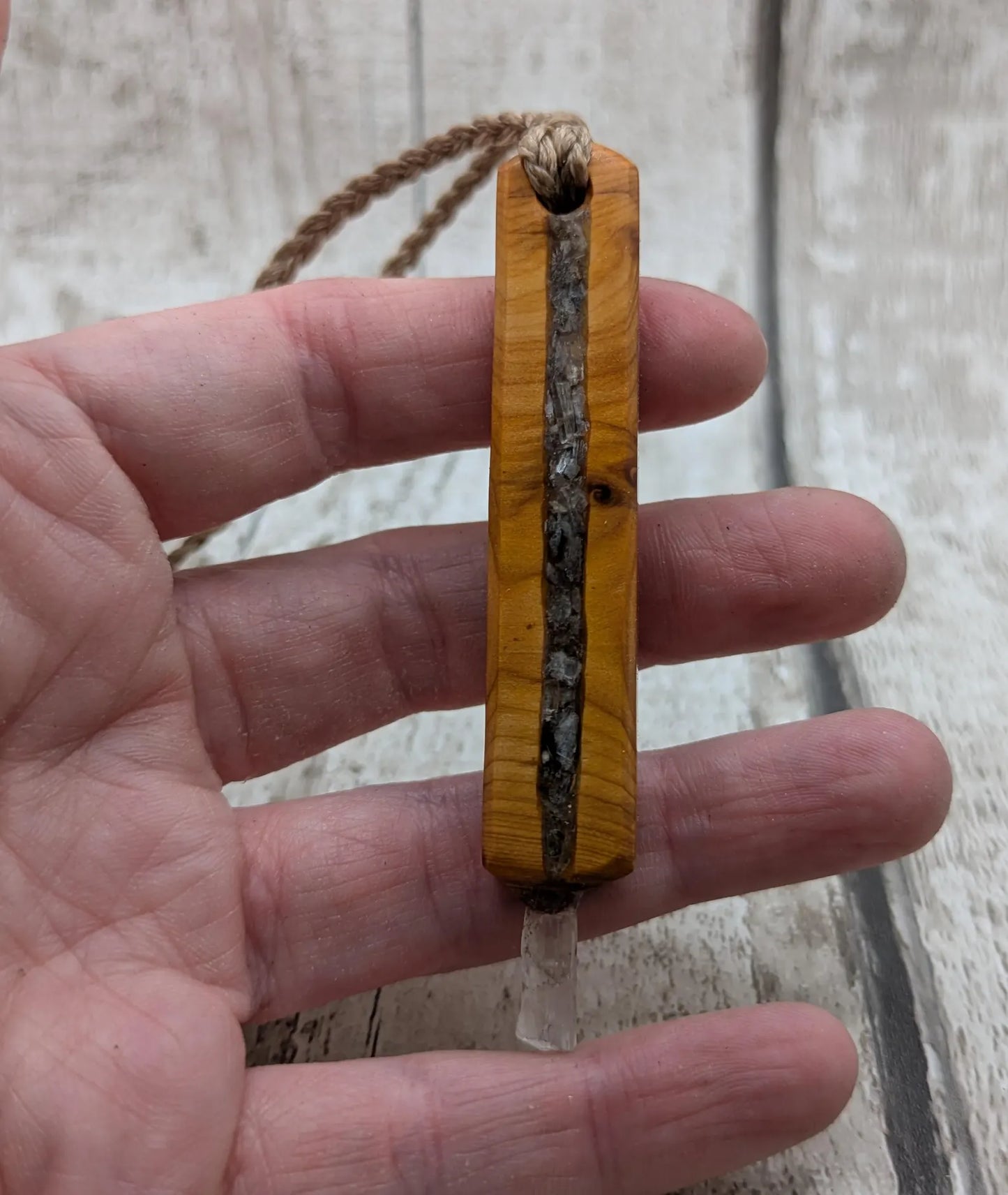 Yew Wood Pendant Wand – Blue Kyanite, Hiddenite & Quartz Point Inlay, High Vibrational Energy Tool, Synergy Blend for Higher Consciousness.