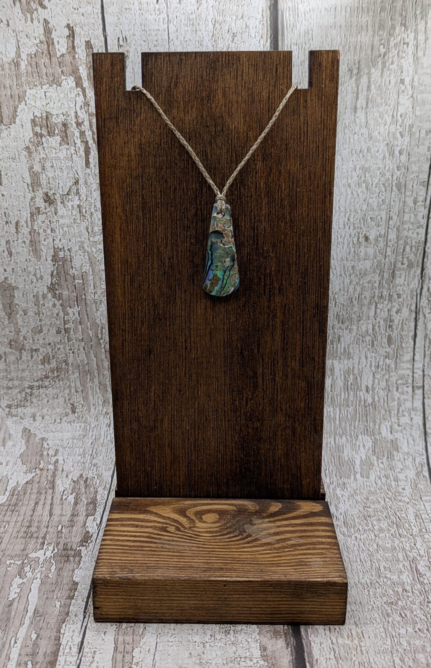 Small New Zealand Rainbow Pāua Shell Roimata Pendant – Iridescent Teardrop Necklace, Māori Inspired Ocean Jewellery, Healing Shell Talisman