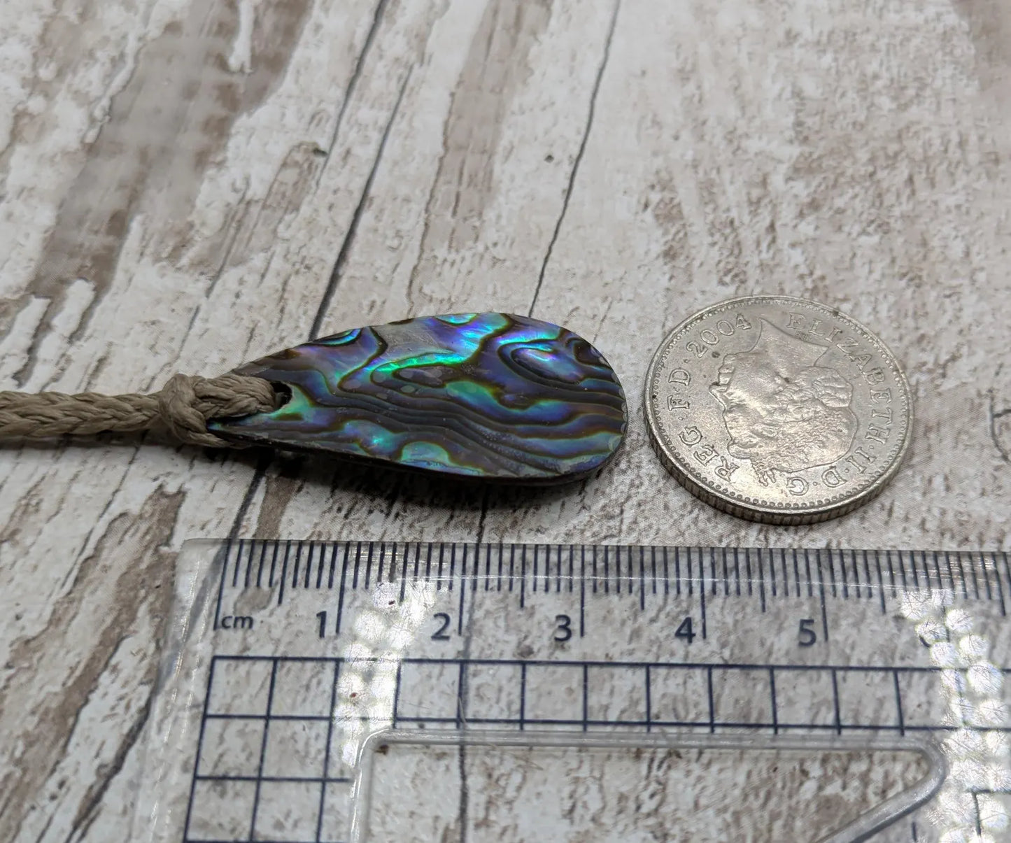 New Zealand Rainbow Pāua Shell Roimata Pendant – Iridescent Teardrop Necklace, Māori Inspired Ocean Jewellery, Healing Shell Talisman.