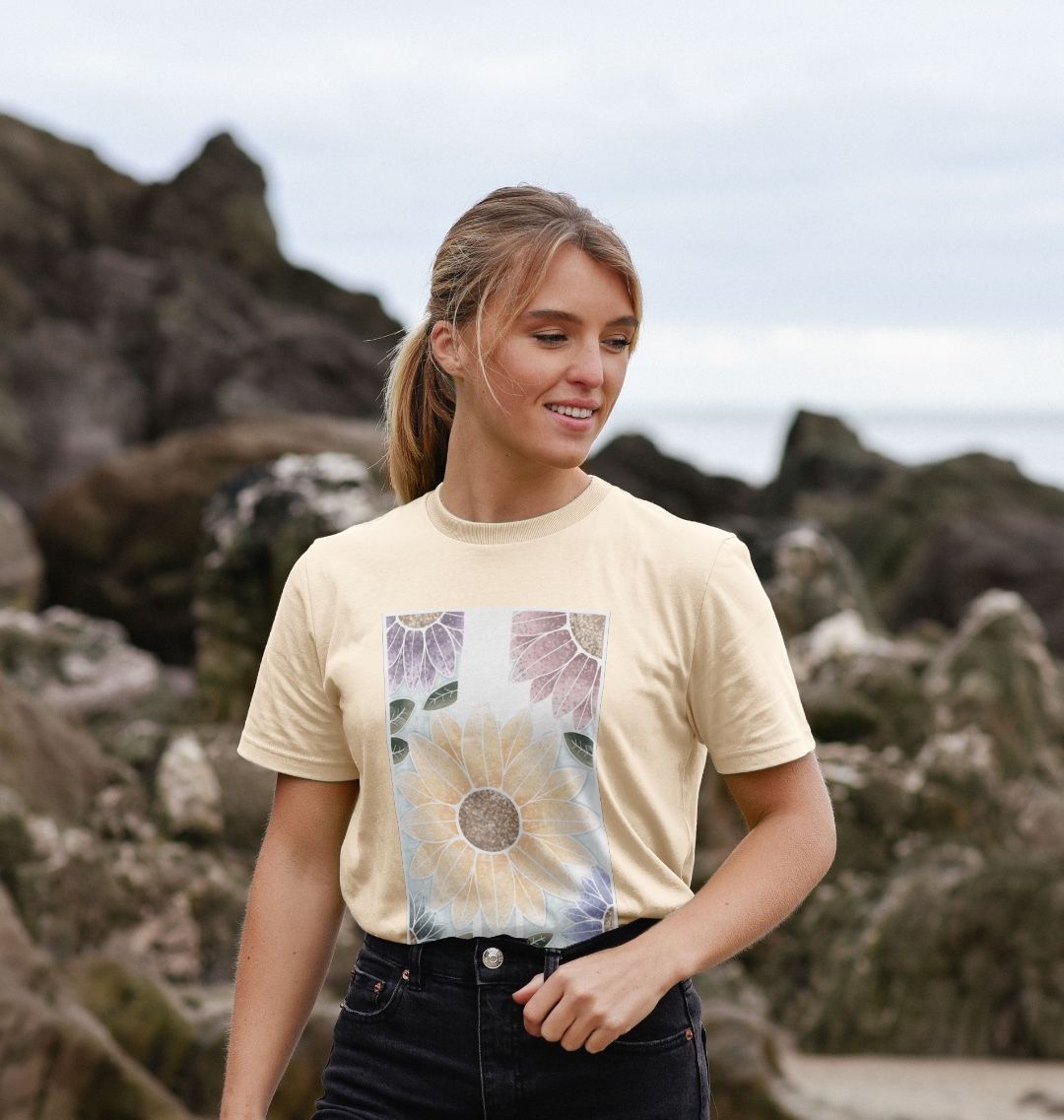 Unisex sunflower banner motif t-shirt.