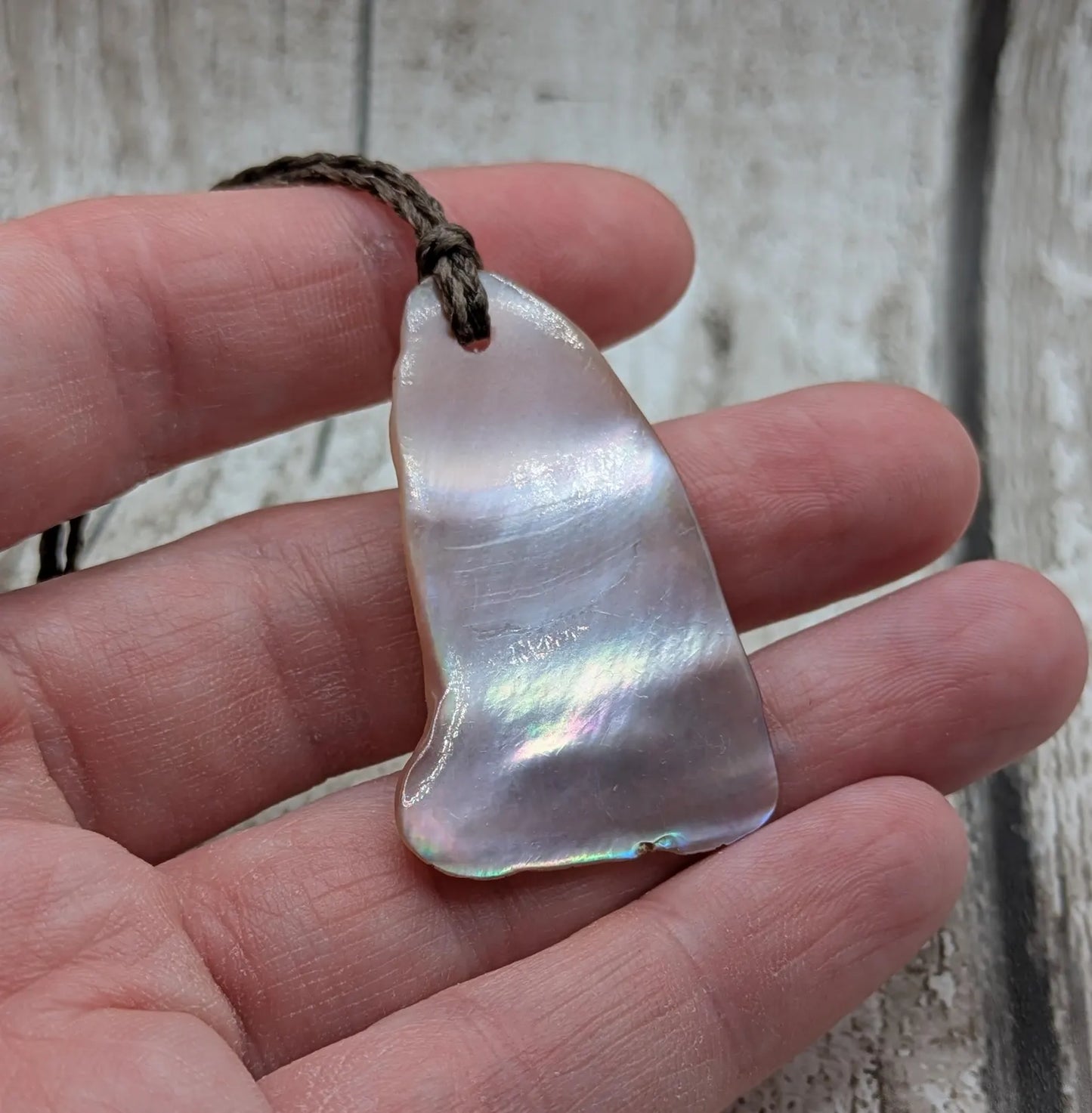 Large mid Iridescent NZ Freshwater Pink Mussel Shell Pendant – Natural Tumbled, Rainbow Shine, Hand-Polished Shell Jewellery