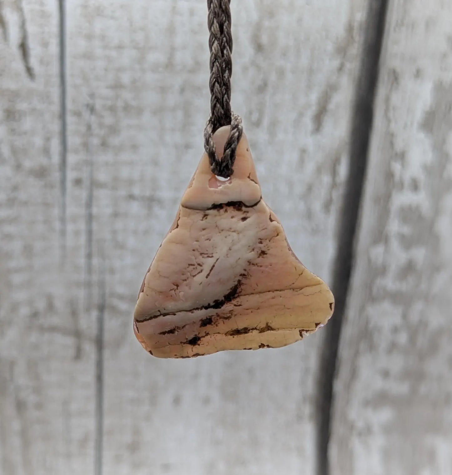 One Mixed New Zealand Freshwater Mussel Shell Pendants – High Iridescence, Pearlescent Natural Tumbled Charms for Jewellery, Craft & Ritual.