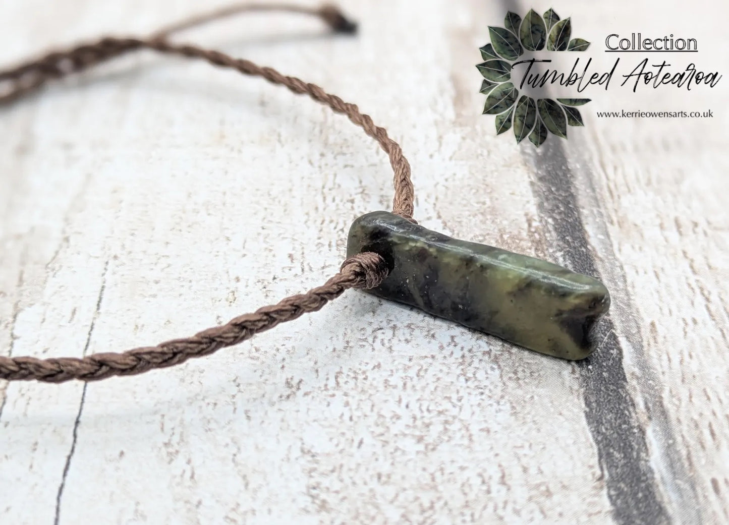 Tumble polished Pounamu greenstone jade adjustable bracelet.