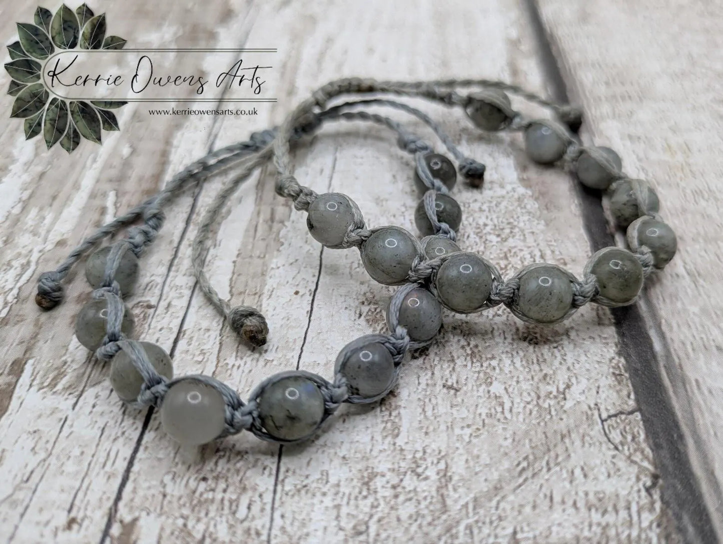 Labradorite 8mm beaded macramé bracelet.