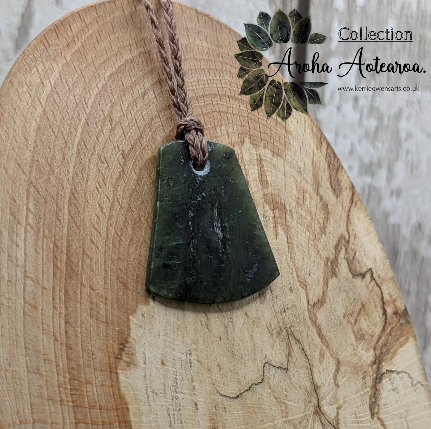 New Zealand nephrite jade roimata drop pendant.