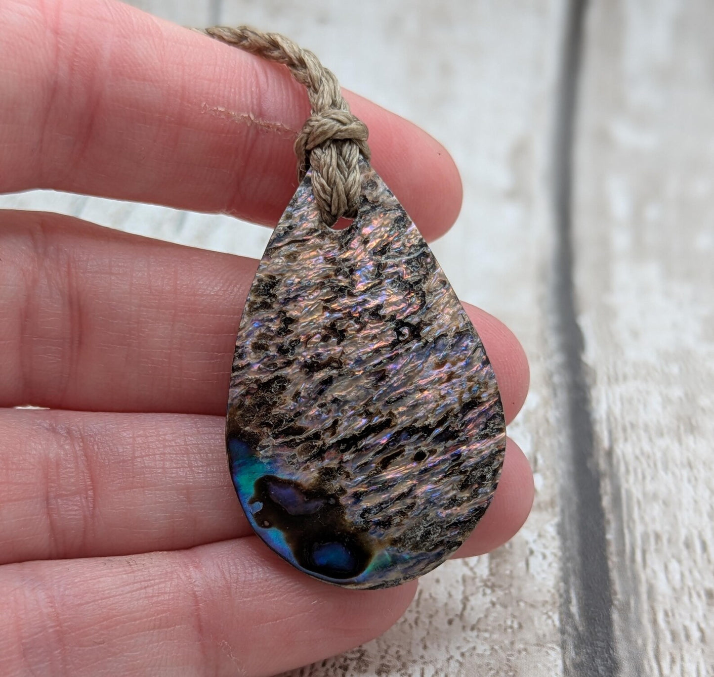 New Zealand Rainbow Pāua Shell teardrop Pendant – Iridescent ocean themed Necklace, Māori Inspired Jewellery, Healing Shell Talisman.