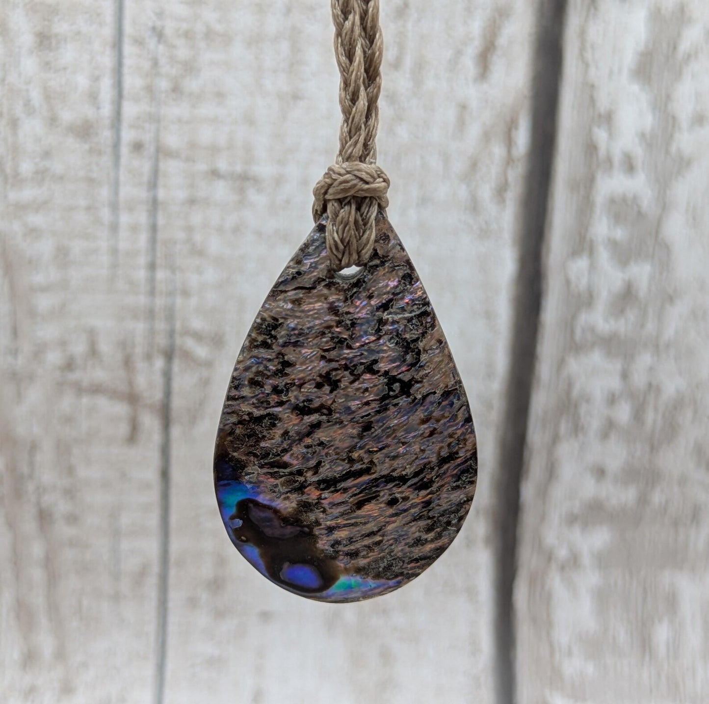 New Zealand Rainbow Pāua Shell teardrop Pendant – Iridescent ocean themed Necklace, Māori Inspired Jewellery, Healing Shell Talisman.