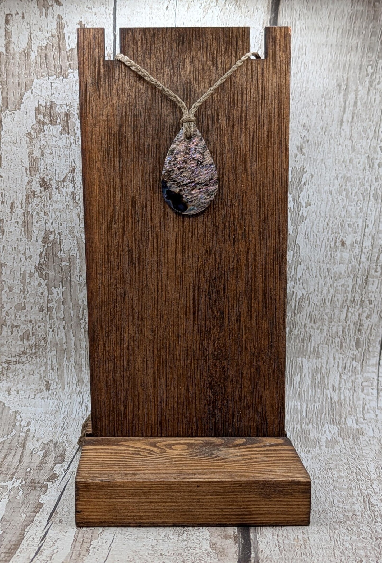 New Zealand Rainbow Pāua Shell teardrop Pendant – Iridescent ocean themed Necklace, Māori Inspired Jewellery, Healing Shell Talisman.