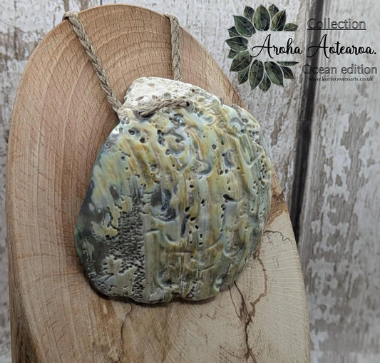 Large Freeform NZ Pāua Shell Pendant – Iridescent Abalone Statement Necklace, Natural statement Beach Jewellery.