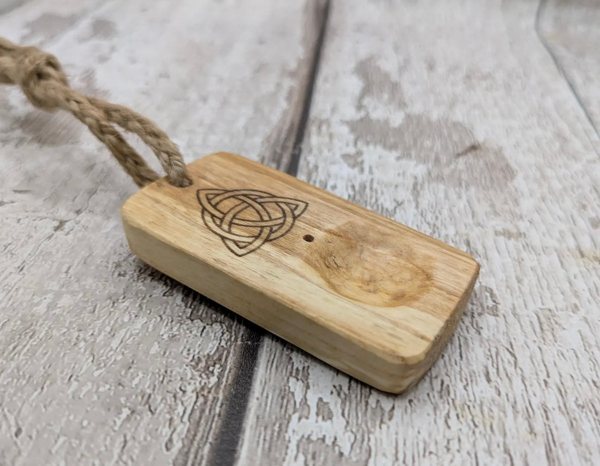 triquetra Travel sized incense holder and offering bowl.