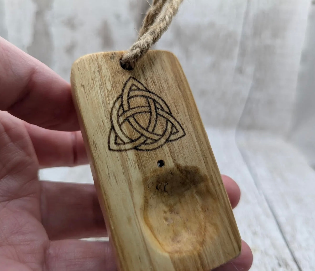 triquetra Travel sized incense holder and offering bowl.