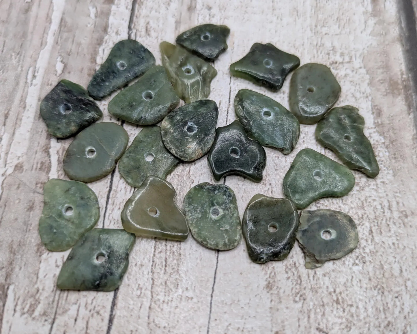 20 Centre-Drilled New Zealand Pounamu Beads – Tumble polished Greenstone Offcuts for Jewellery Making and craft projects.
