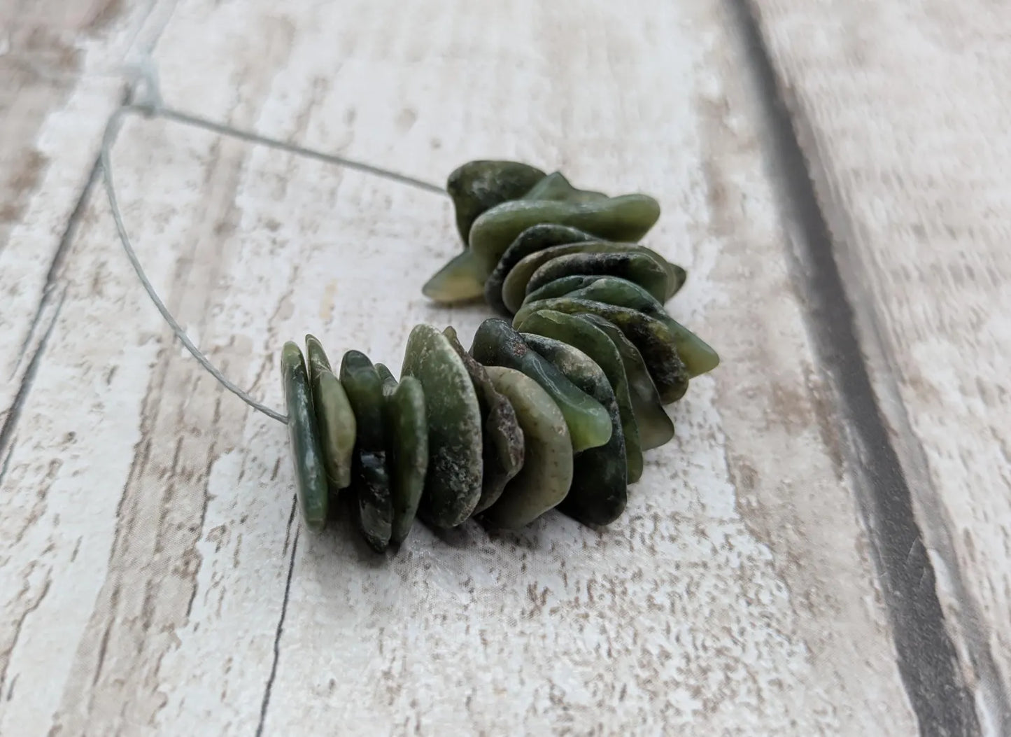 20 Centre-Drilled New Zealand Pounamu Beads – Tumble polished Greenstone Offcuts for Jewellery Making and craft projects.