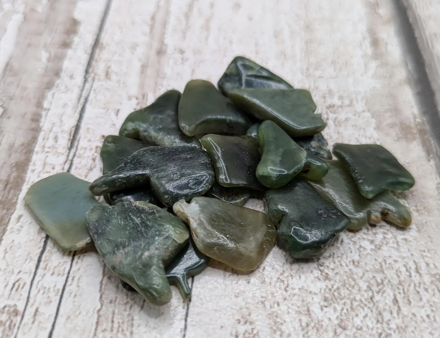 20 Small Tumbled Pounamu Jade Stones – Polished New Zealand Greenstone Offcuts for Crafts, Collectors & Metaphysical Use