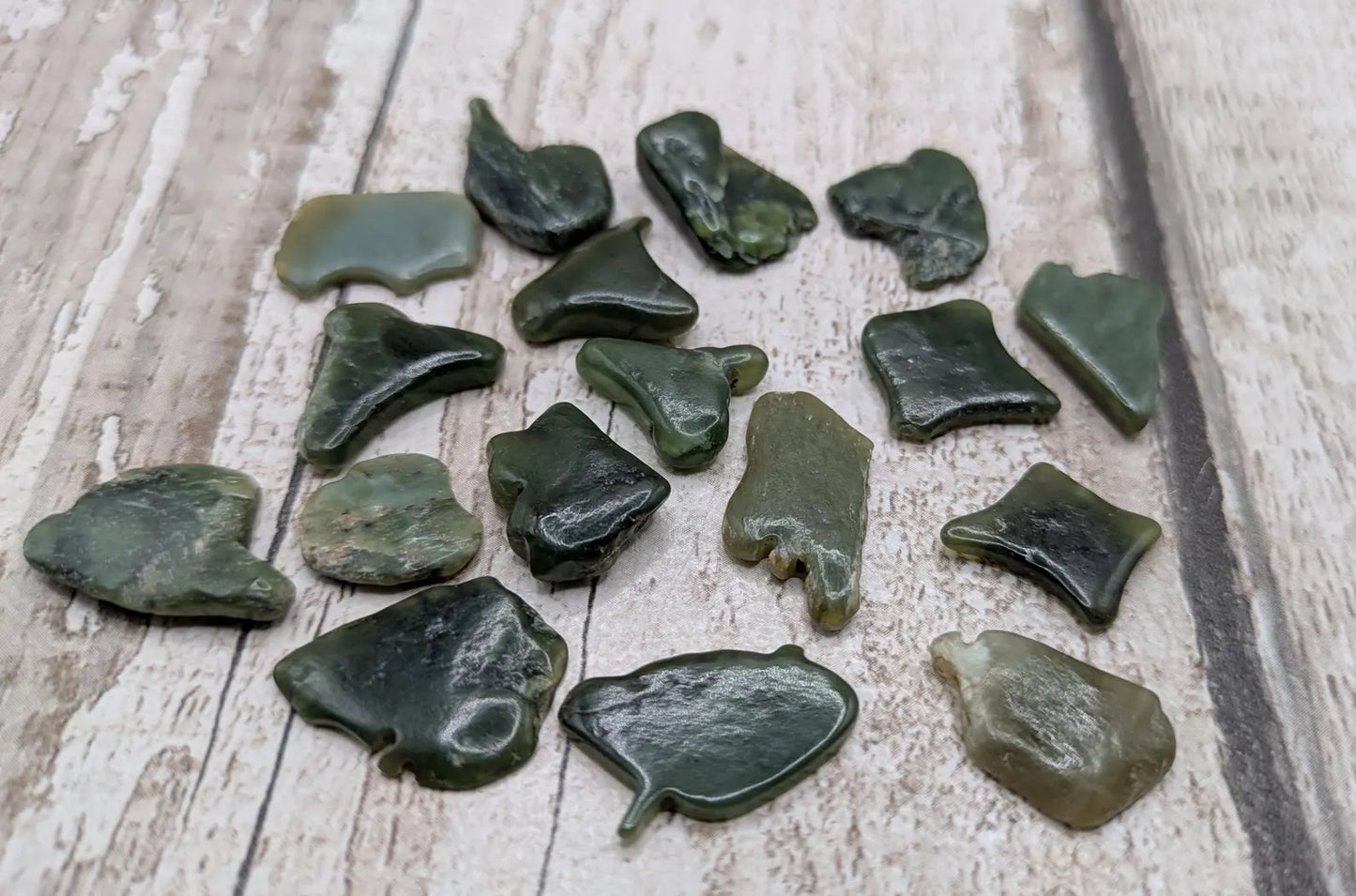 20 Small Tumbled Pounamu Jade Stones – Polished New Zealand Greenstone Offcuts for Crafts, Collectors & Metaphysical Use