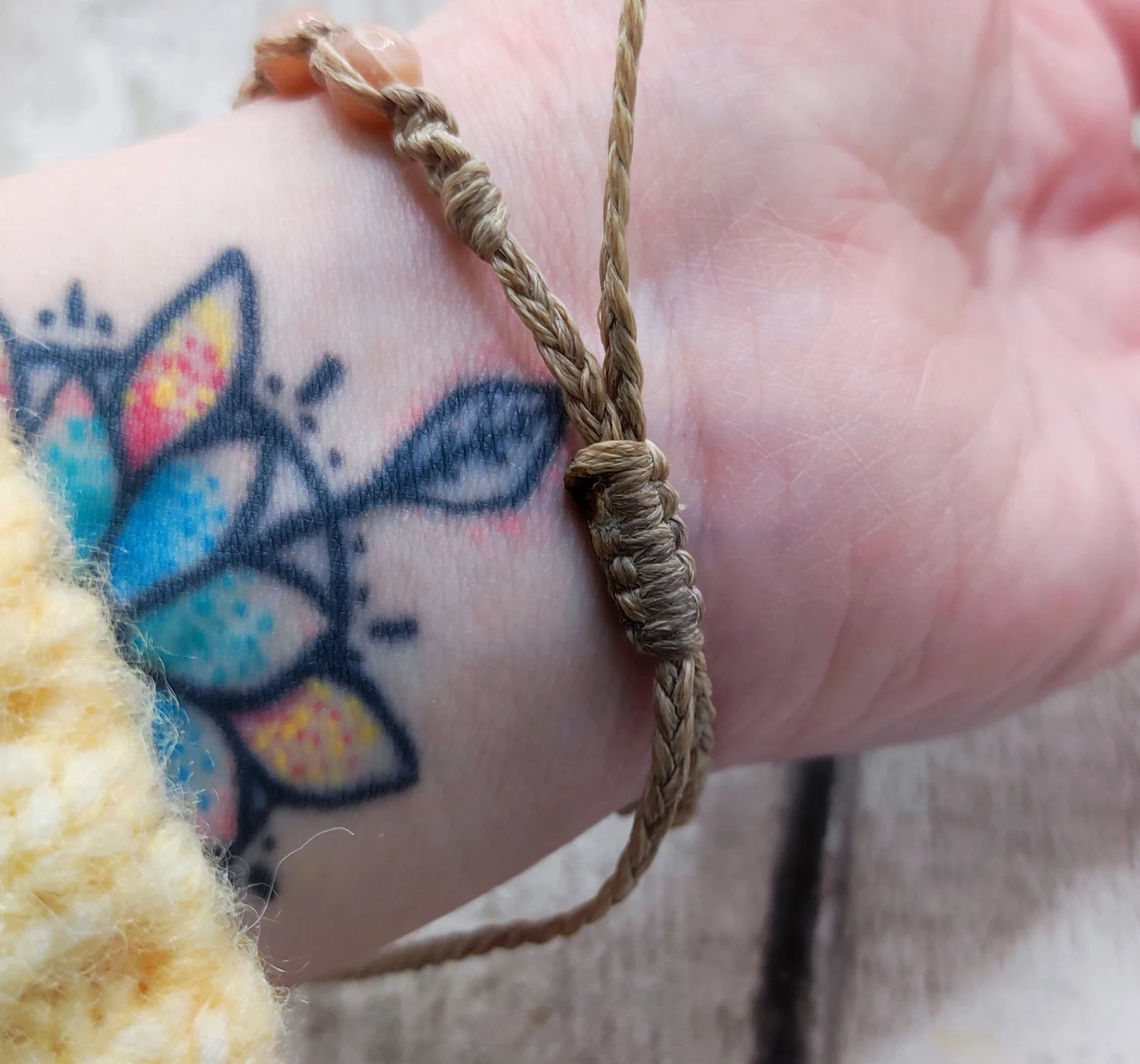 Faceted sunstone Macrame woven adjustable bracelet.