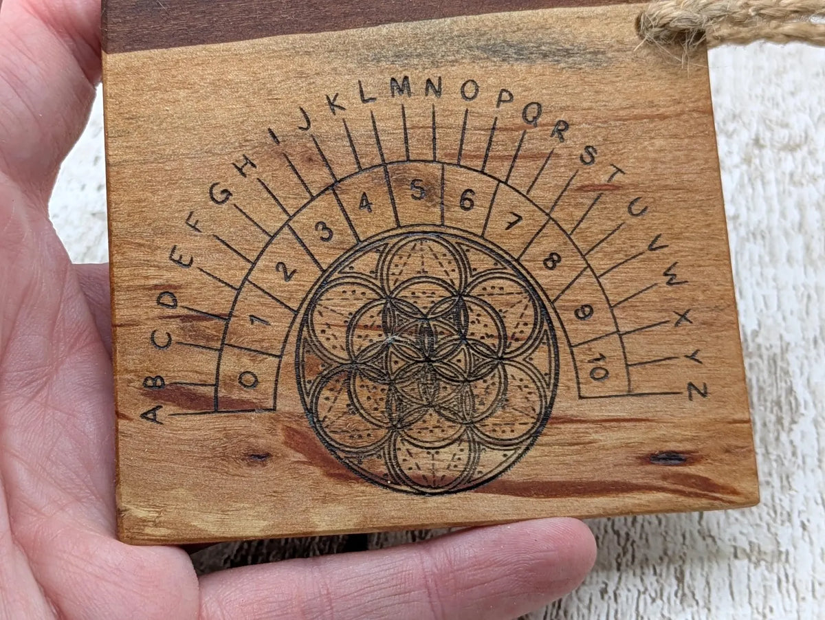 Alder wood pocket friendly travel pendulum board.