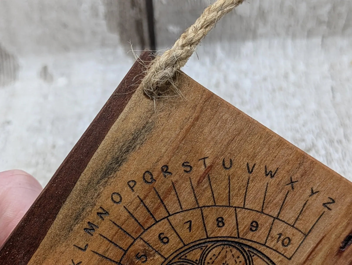 Alder wood pocket friendly travel pendulum board.