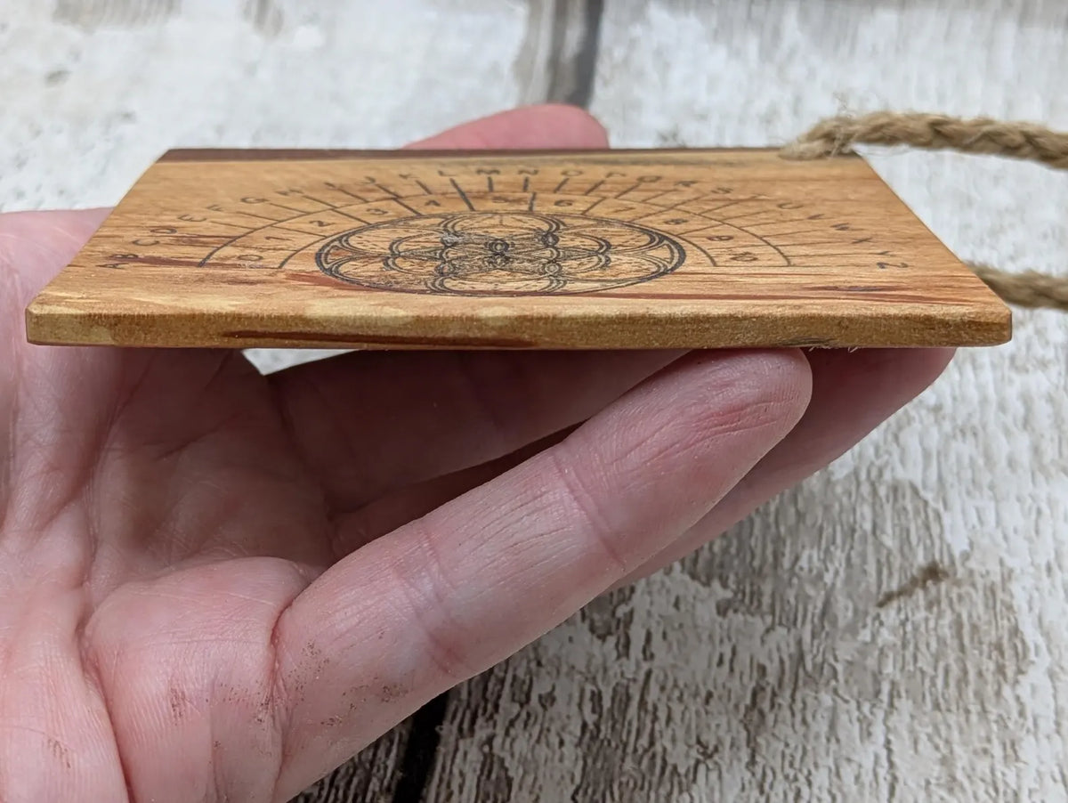 Alder wood pocket friendly travel pendulum board.