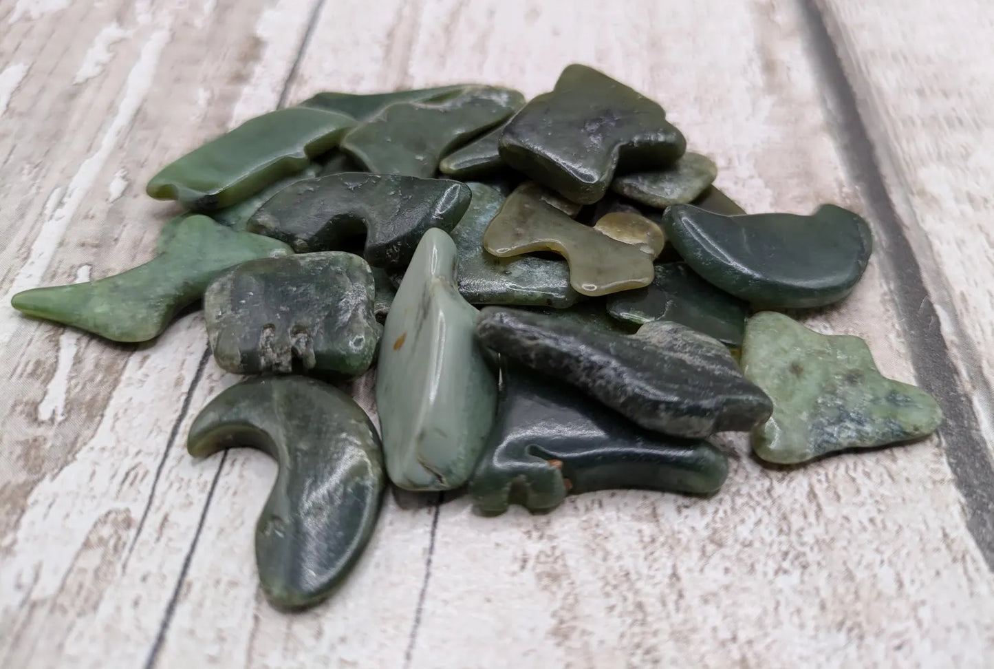 One medium Tumbled Pounamu nephrite Jade Stone – Random Polished New Zealand Greenstone Offcut for Collectors & Metaphysical Use.