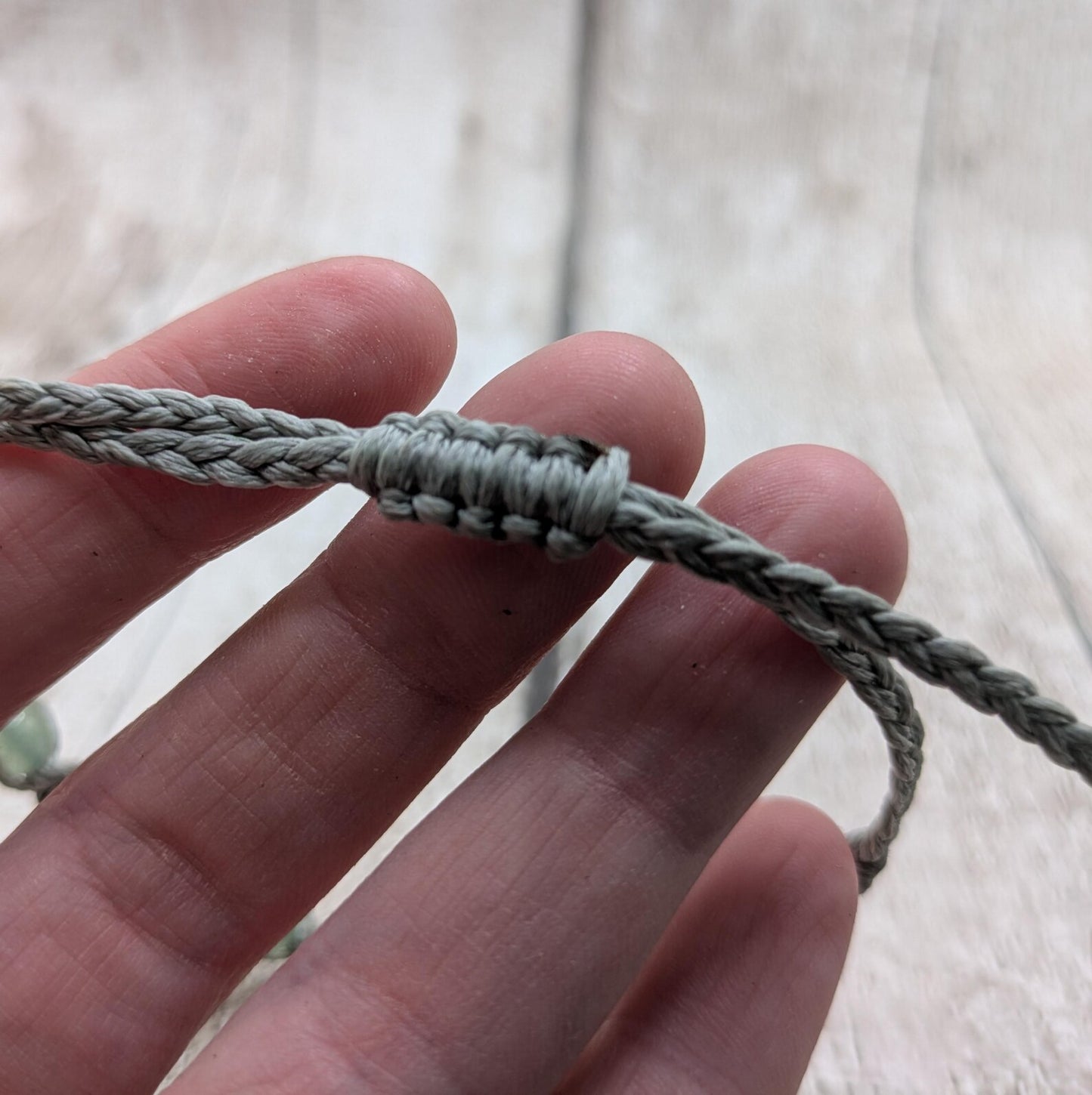 Adventurine beaded macrame adjustable braclet.