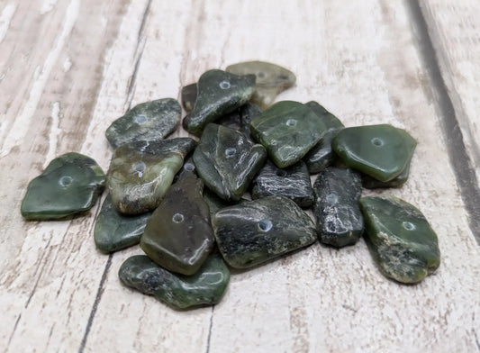 20 Centre-Drilled chunky New Zealand Pounamu Beads – Tumble polished Greenstone Offcuts for Jewellery Making and craft projects.