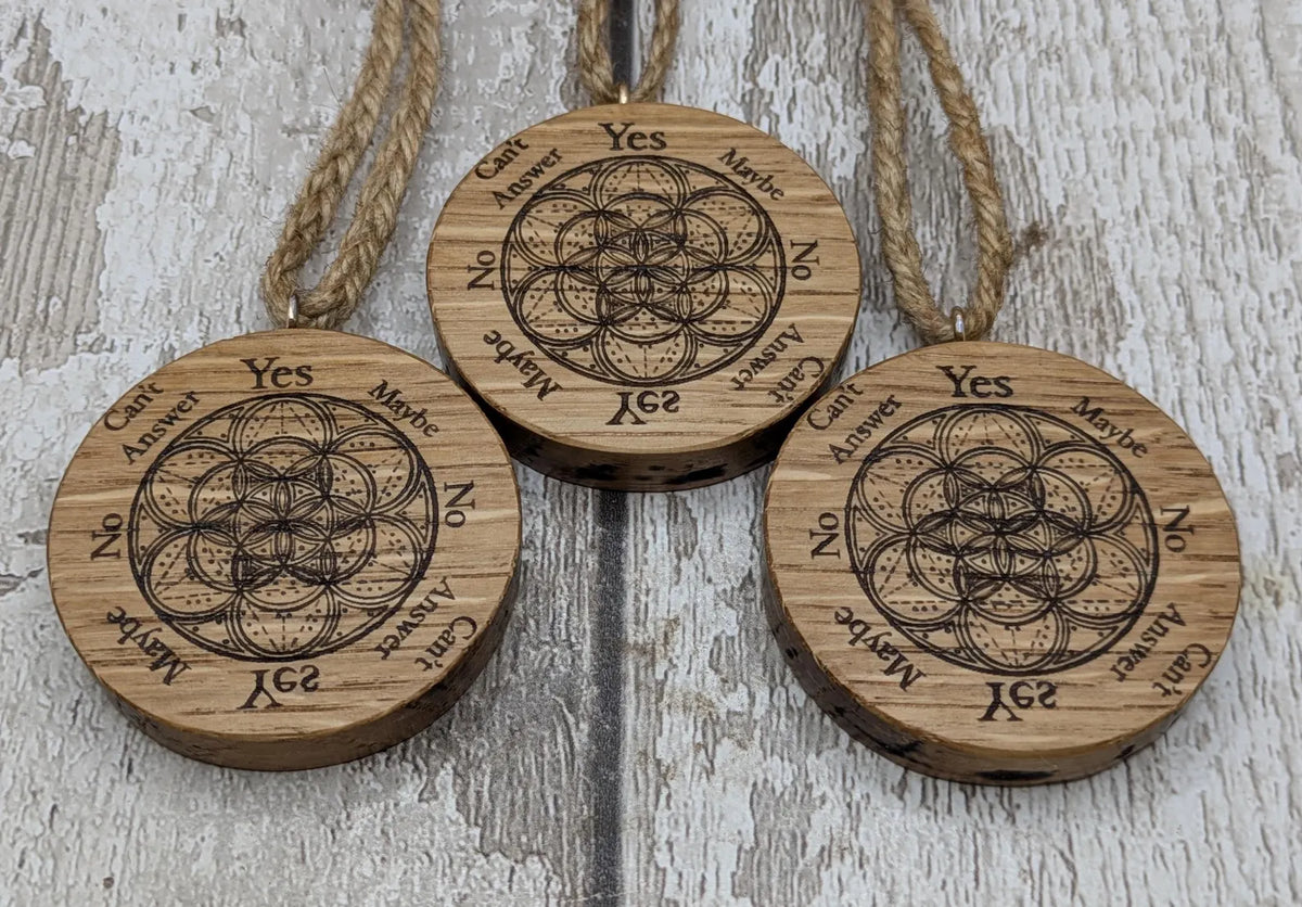 Oak wood pocket pendulum disc board.