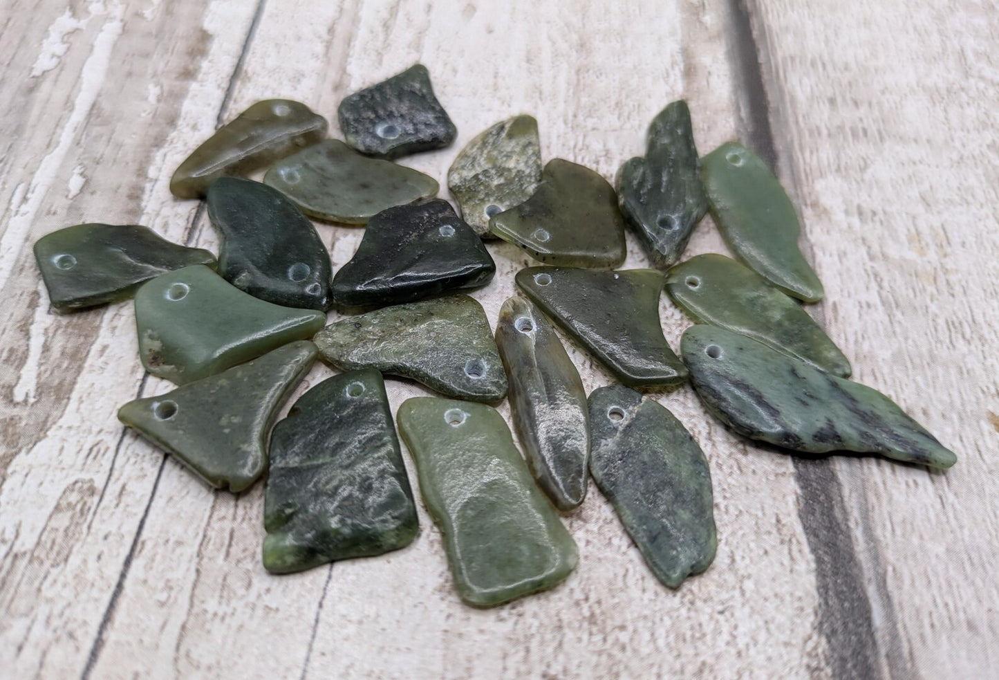 20 Top-Drilled chunky New Zealand Pounamu Beads – Tumble polished Greenstone Offcuts for Jewellery Making and craft projects.