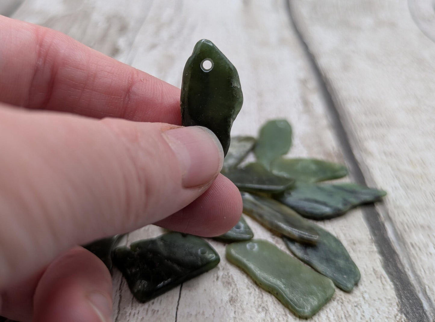 20 Top-Drilled chunky New Zealand Pounamu Beads – Tumble polished Greenstone Offcuts for Jewellery Making and craft projects.